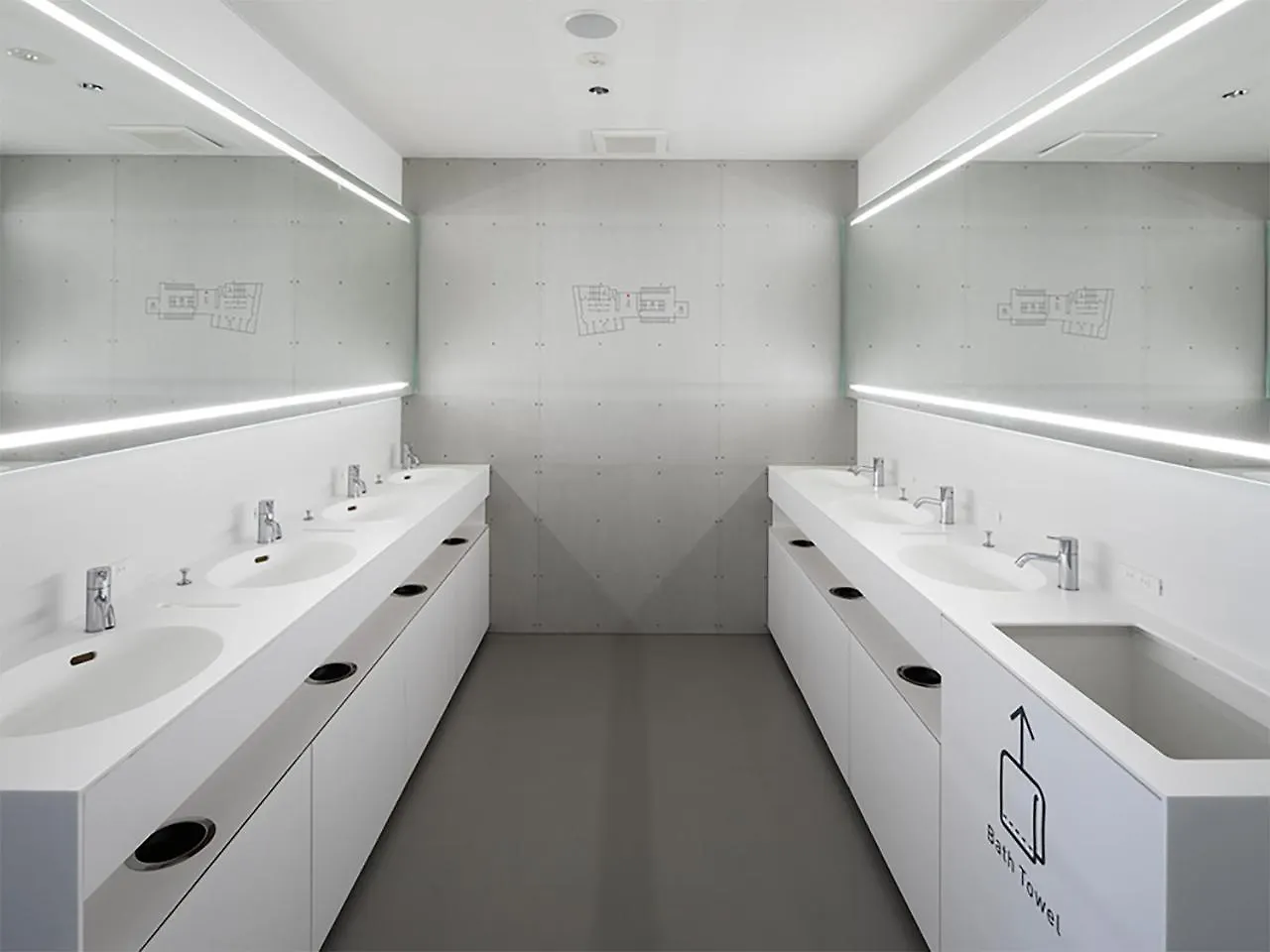 Capsule hotel Nine Hours Kamata Tokyo